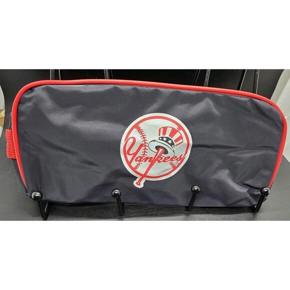 Vtg Delta Airlines New York Yankees Promo Toiletry Bag Zip Up Cosmetic MLB New - Picture 1 of 8
